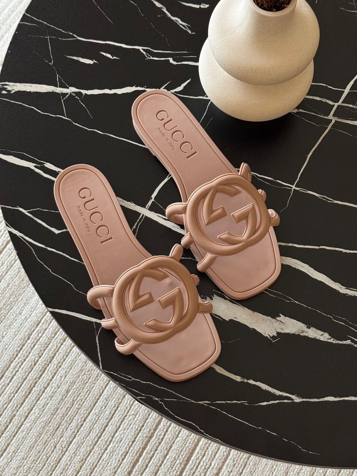GUCCI WOMEN'S INTERLOCKING G SLIDE SANDAL