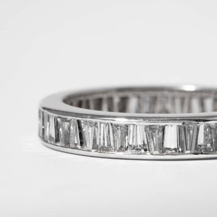 Minimal band