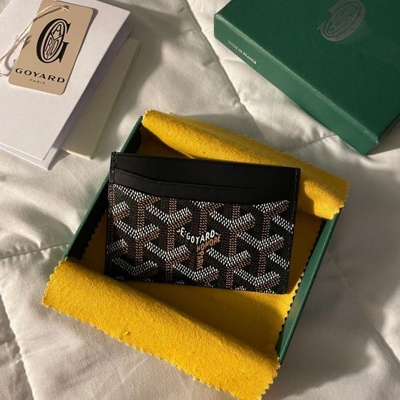 Goyard card holder ( unisex ) with box