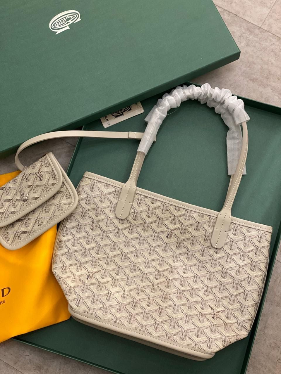 Goyard mini tote beige