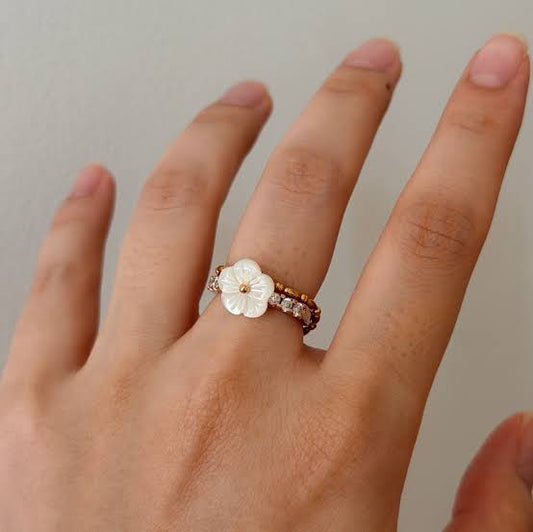 Flower chain ( adjustable) ring