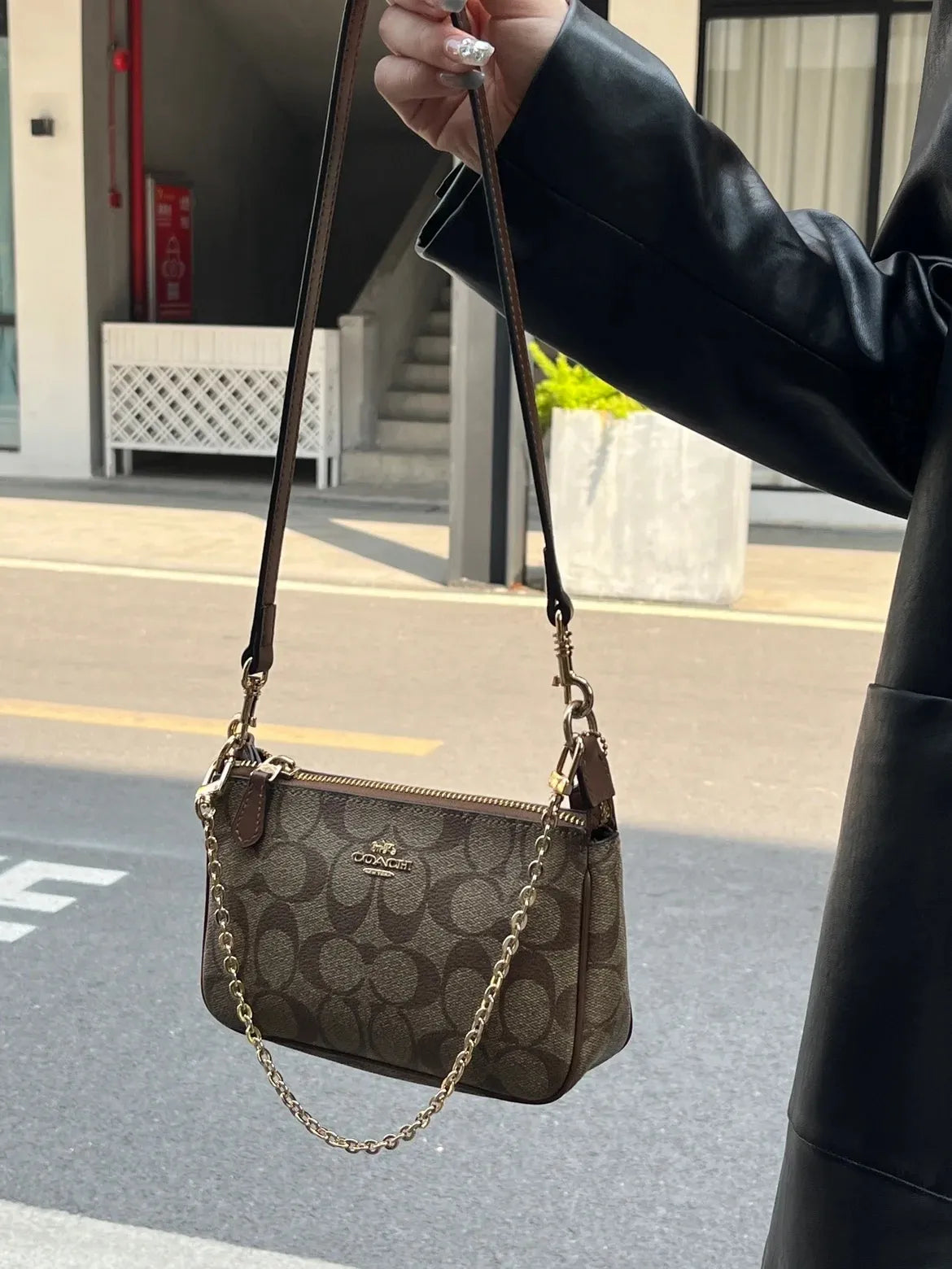 Nolita 19 In Signature Canvas