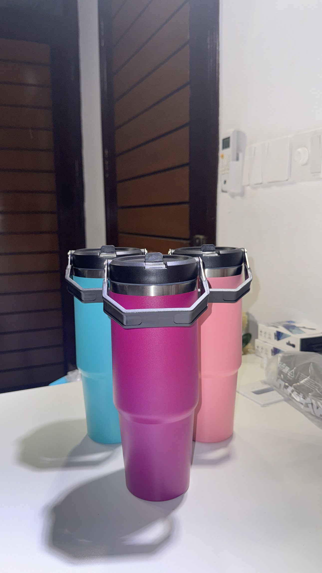 Top handle 30oz tumbler