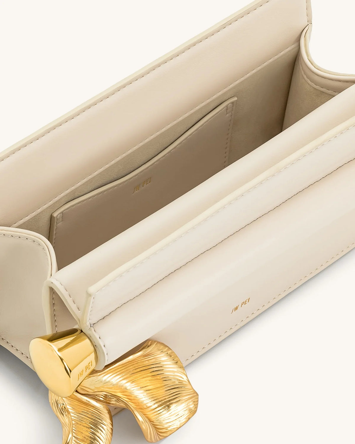 Holly Metal Pendant Embellished Clutch - white