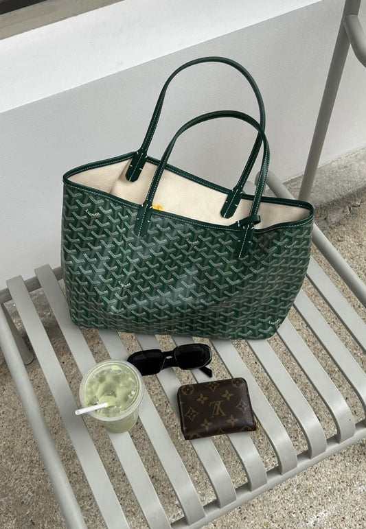Goyard medium tote green